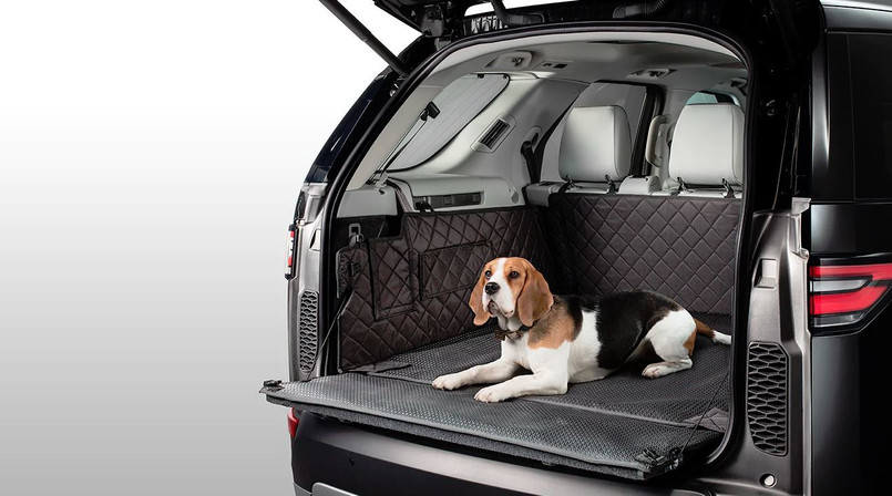 VPLRS0536 - Discovery 5 Rear Loadspace Quilted Mat - Perfect for a Pampered Pooch - Genuine Land Rover Image 1