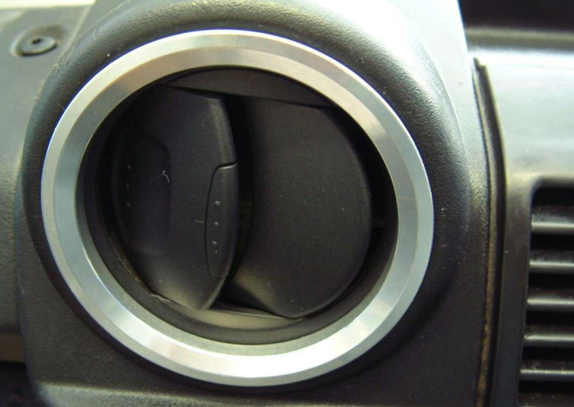 LRC1566 - Defender Aluminium Trim - Puma Heater Vent Bezels (Comes as a Set Of 2) - Fits Defender from 2007 Onwards - Manufactured in the UK by Croytec Image 1
