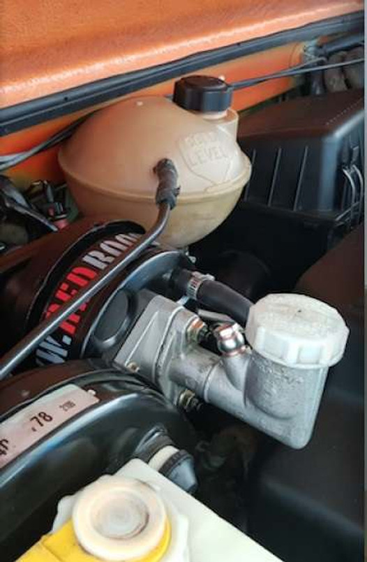 DA1688 - Red Booster Defender TD5 Clutch Servo - Transforms Defender's Hard Clutch to a Soft Clutch - For Left Hand Drive 1998-2006 Image 2