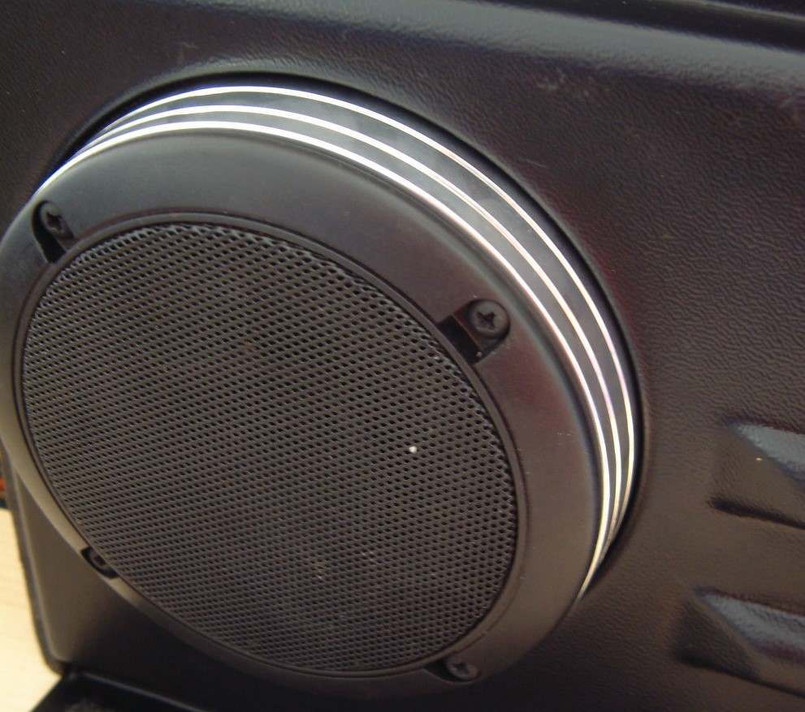 LRC1578 - Defender Aluminium Audio Speaker Spacer Bezels in Silver - Comes as a aPair - Will Fit All Defenders - Manufactured in the UK by Croytec Image 1