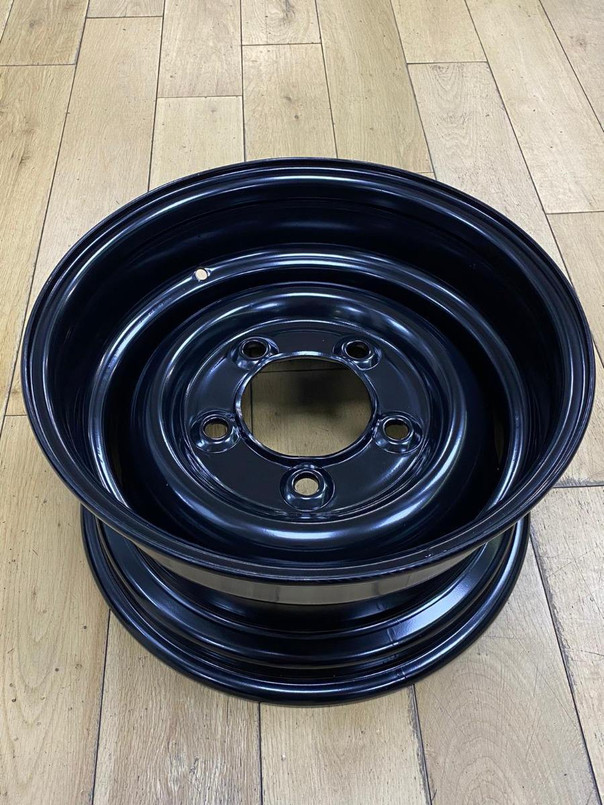 DA2694 - Land Rover Series & Defender Steel Wheel - 16 x 8 - Comes in Primed Ready For Painting Image 1