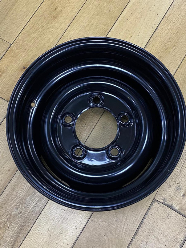 DA2694 - Land Rover Series & Defender Steel Wheel - 16 x 8 - Comes in Primed Ready For Painting Image 2