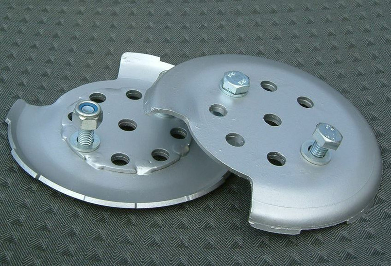 GL1070 - Gwyn Lewis Round Style Rear Spring Retainers - Comes as a Pair - For Defender 90, Discovery 1 and Range Rover Classic Image 1