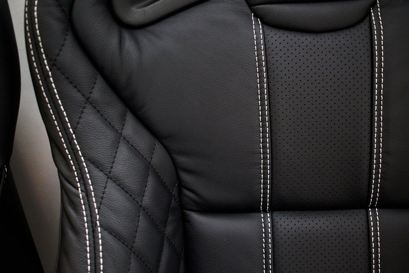 LRI1103 - Pair of Full Leather RECARO Front Seats with Tip Up Bases for LAND ROVER DEFENDER Image 10