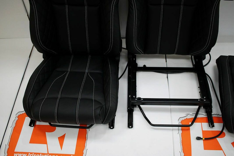 LRI1103 - Pair of Full Leather RECARO Front Seats with Tip Up Bases for LAND ROVER DEFENDER Image 15