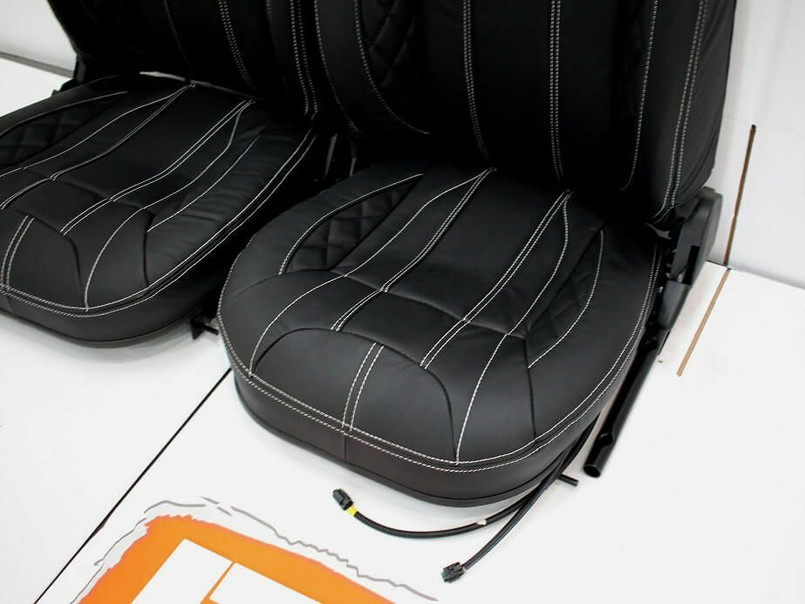 LRI1114 - LRI Quilted Leather Heated Sport Front Seats including Subframes for LAND ROVER DEFENDERS Image 3