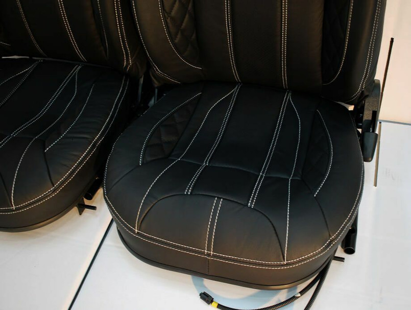 LRI1114 - LRI Quilted Leather Heated Sport Front Seats including Subframes for LAND ROVER DEFENDERS Image 4