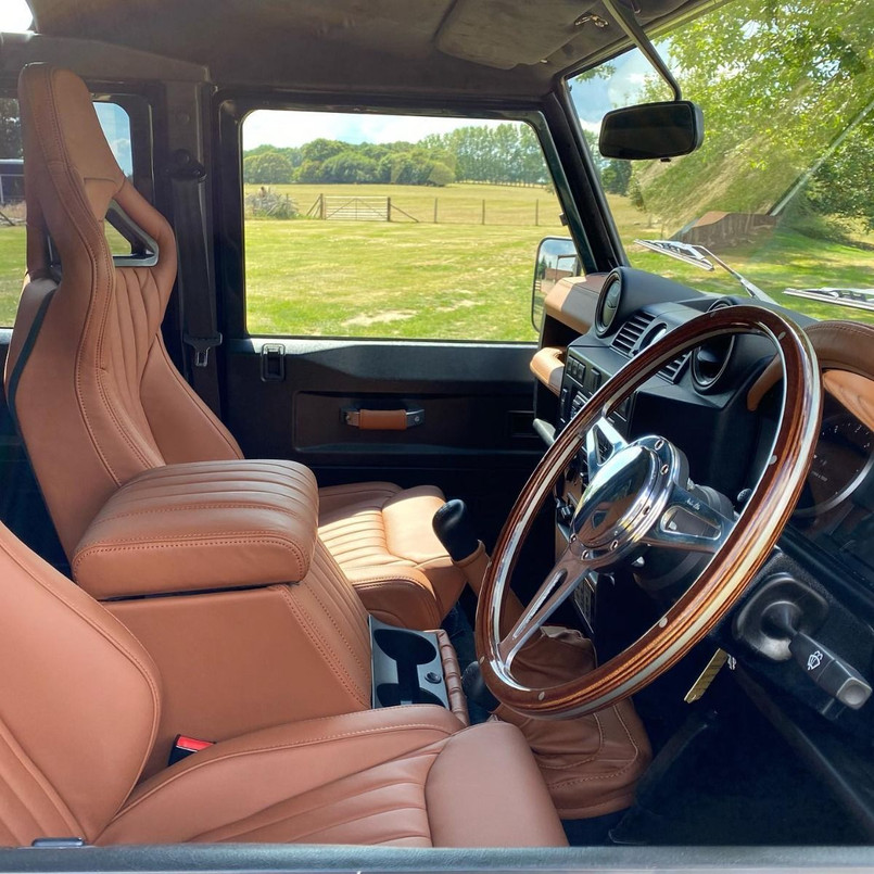 LRI1190 - Pair of RXI Low Base Fluted Tan Leather Heated Front Seats for Defender Image 2