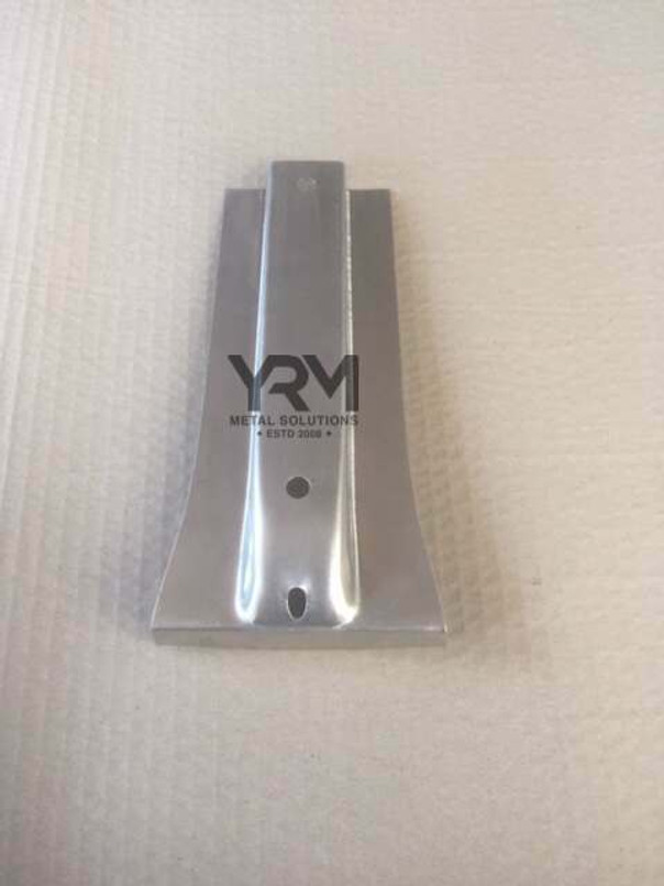 YRM294 - Vertical Repair Section for Rear Wheel Arch on Land Rover Series & Defender - 1.2mm Aluminium by YRM Metal - Fits Either Side Image 1