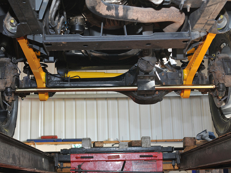 DA5502 - Two Heavy Duty Defender Steering Bars - Comes With Three Track Rod Ends Image 2