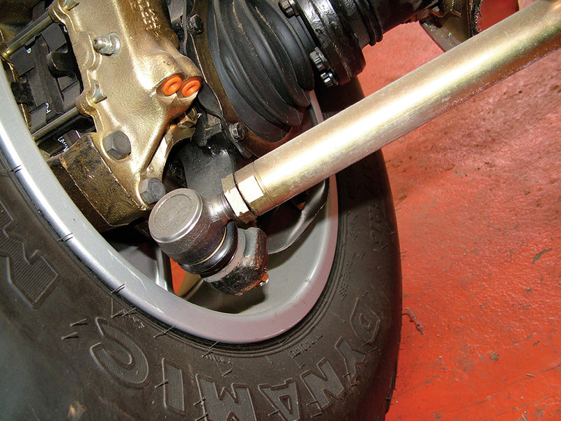 DA5502 - Two Heavy Duty Defender Steering Bars - Comes With Three Track Rod Ends Image 5