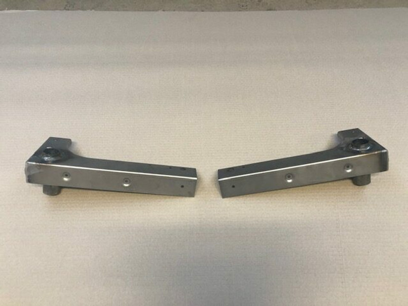 YRM339C - Top Corner Capping for Rear of Land Rover Series - Comes as a Pair - By YRM Metal Image 1
