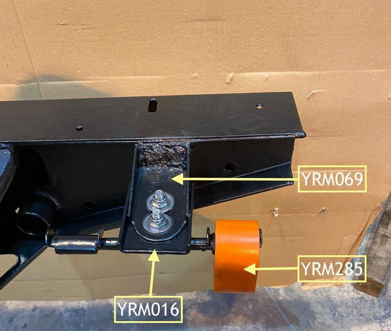 YRM069 - Rear Crossmember Exhaust Hanger for Land Rover Defender Image 1