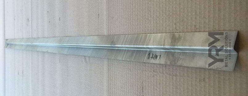 YRM046A - Rear Floor Side Skirt Repair Section for Land Rover Discovery 1 and Range Rover Classic - Fits Either Side - Manufactured by YRM Image 1