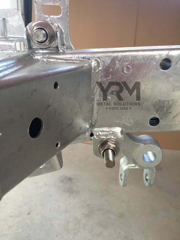 YRM1062B - Stainless Steel Steering Drop Down Bar to Chassis Fixing Kit - For Land Rover Defender from 2000 - By YRM Metal Image 2