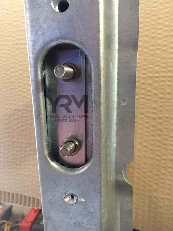 1080 - Aluminium Plate and Stainless Steel Fixing for 2nd Row Door Hinge - For Land Rover Defender - By YRM Metal Image 2