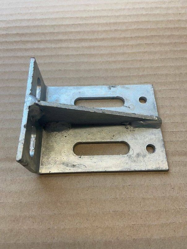 YRM423 - Heavy Duty Galvanised Mounting Bracket for Mid Cross Member on Land Rover Defender 130 Hi-Cap - By YRM Metal Image 1