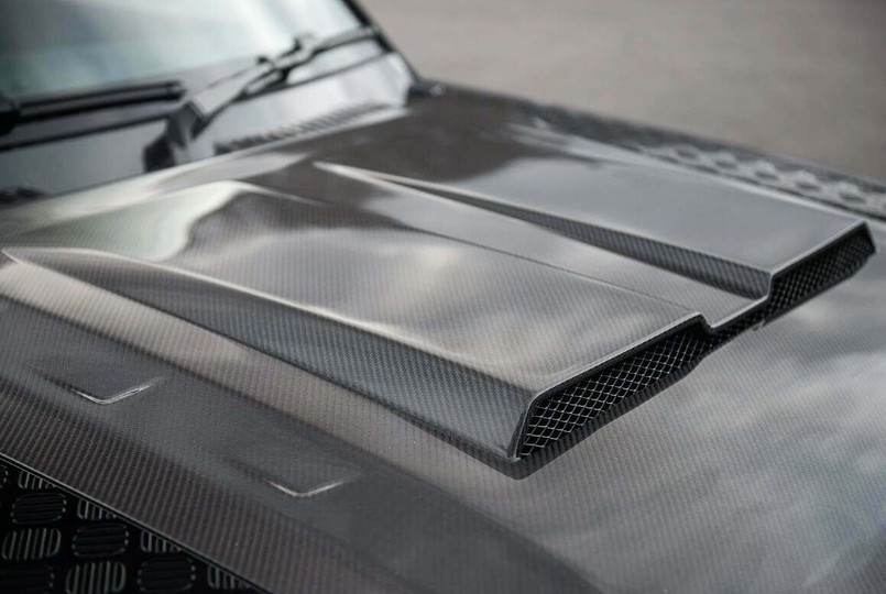 BKBLD2CB - Exposed Carbon Vented Bonnet - Land Rover Defender 2020 - Chelsea Truck Company Image 5