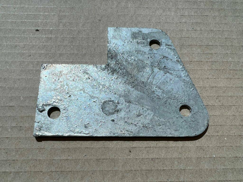 YRM431 - HDG HI-CAP Packer for Rear Body Lower Mount – Land Rover Defender 110 & 130 Image 1