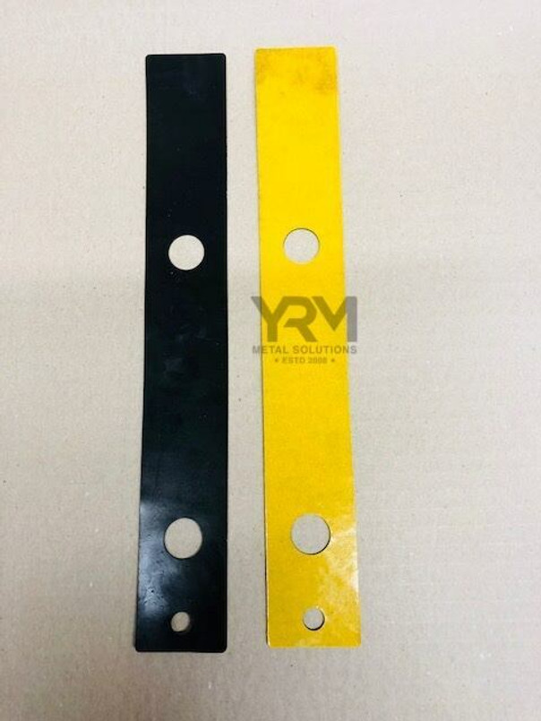 YRM1915 - Seat Belt Anchorage Rubber Gasket - Land Rover Defender Image 1