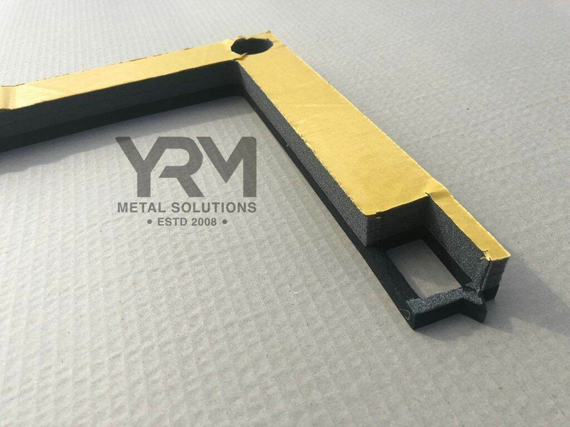 YRM1927C - Pair of Side Panel to Capping Foam Seals - Land Rover Defender 110 CSW Image 2