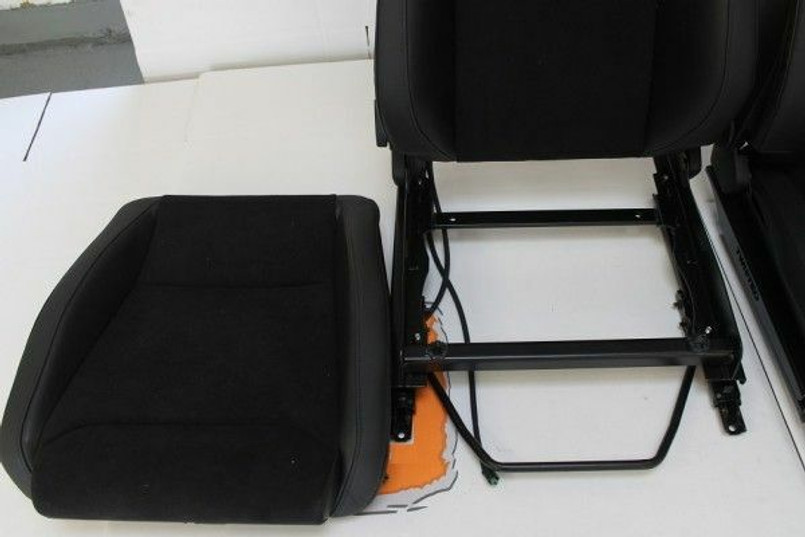 LRI1100 - Heated Part Suede and Leather Recaro Front Seats for Defender 90 & 110 by Lucari Image 10