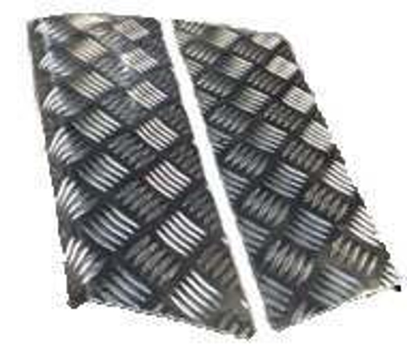 LRD307 - Land Rover Discovery 1 Rear Wing Corner Protectors - 2mm Chequer Plate Image 1