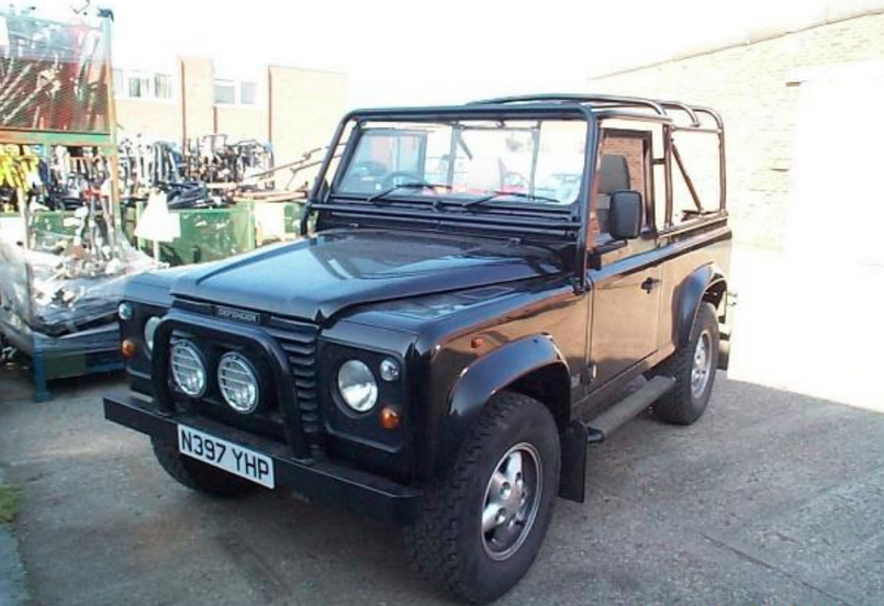 PPLR299 - 8 Point Internal and External Hoop Replacement Roll Cage for Land Rover Defender 90 Soft Top without bulkhead - NAS Style Image 2