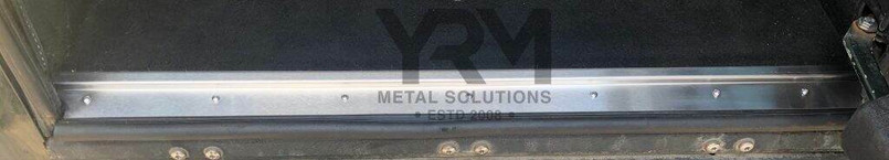 YRM091B - Stainless Steel Rear Tailgate Door Thresh - Brushed Finish - Land Rover Defender  Image 4