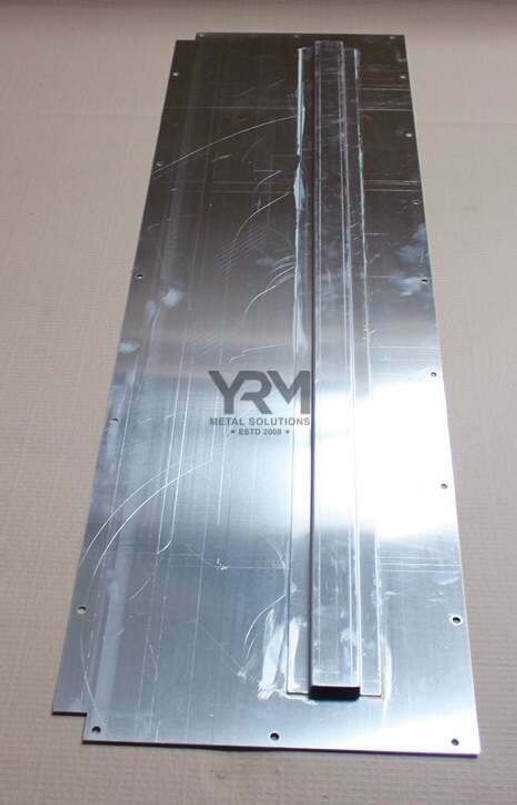 YRM129A - 2nd Row Floor 2mm Thick Mill Finish - Fits Land Rover Defender 110/Station Wagon and Series - By YRM Metal Image 2