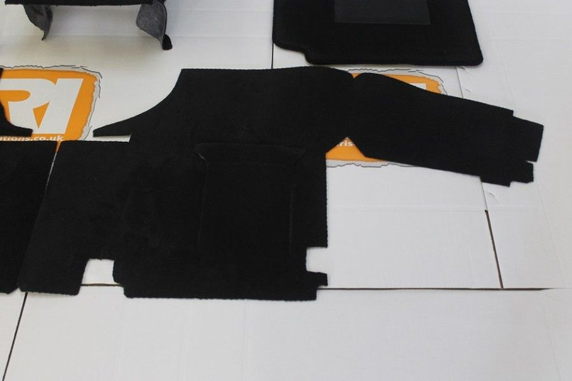 LRI34042 - Full Front Carpet Mat Set - Black - RHD - Land Rover Defender Puma TDCi 90 & 110 Image 4