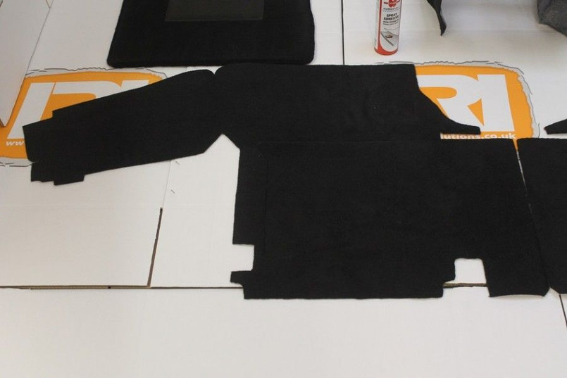 LRI34042 - Full Front Carpet Mat Set - Black - RHD - Land Rover Defender Puma TDCi 90 & 110 Image 5