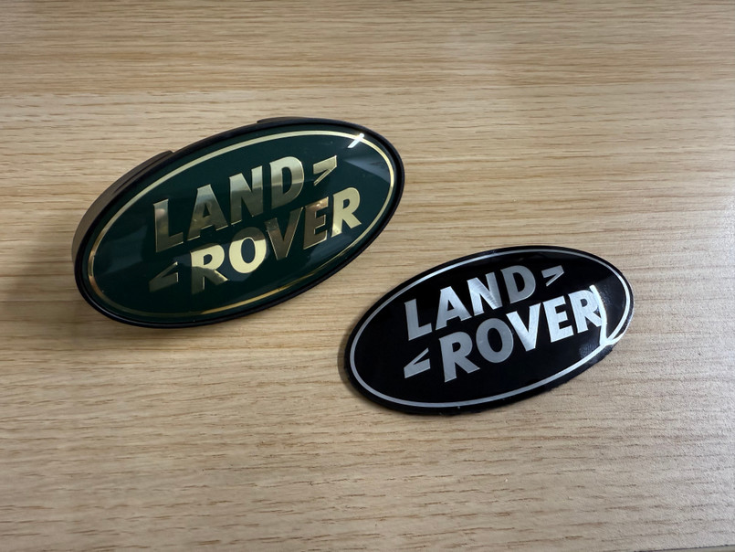 LRC10139  - Gloss Black Grille Badge for Land Rover Defender - Clips on to Grille - Will Fit All Defenders with a Standard Grille - Genuine Land Rover Image 4