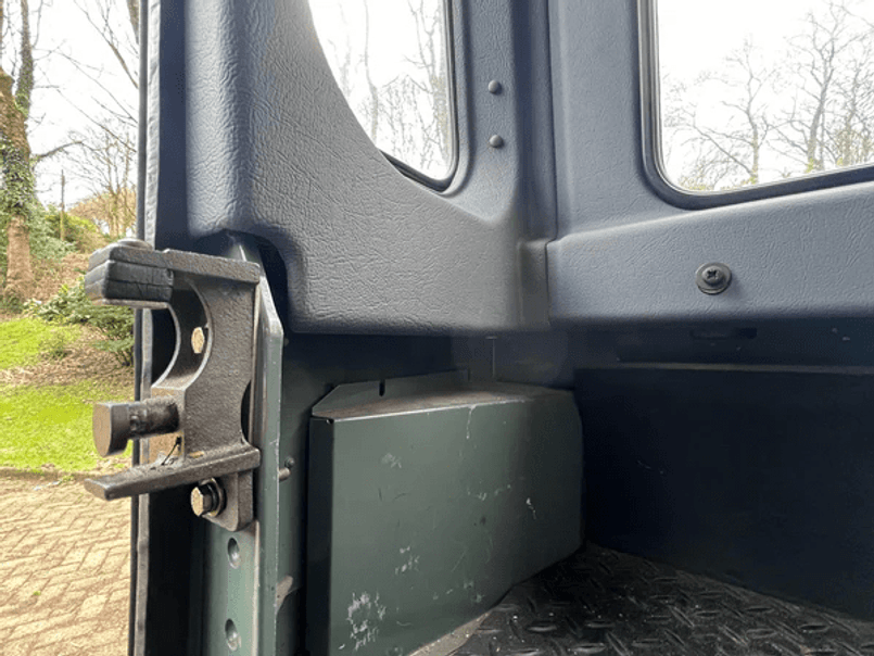 MUD-0109-0111 - Full Interior Trim Kit - Land Rover Defender 90 Station Wagon 1986-2007 - by MUD UK Image 4