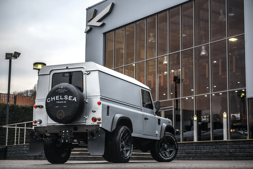 WACMF9251V1C - Land Rover Defender (1991-2016) Mondial Retro 20"x9" Light Alloy Wheel by Chelsea Truck Company Image 11