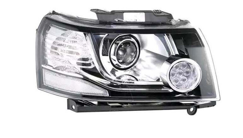 LR039790 - Right Hand Headlamp for Land Rover Freelander 2 - Halogen Signature Headlamp - Left Hand Drive from 2013-2014 (Except North American Spec) Image 1