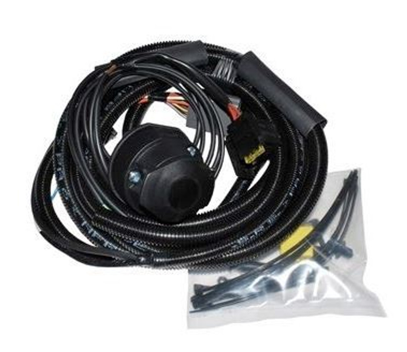LR005919 - Defender 13 Pin Towing Electrics - Fits from 2007 Onwards - Fits Both 90 & 110 Defender Image 2