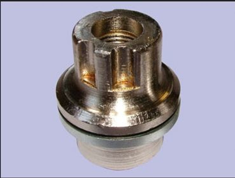 STC3418 - Locking Wheel Nut- Code I - For Discovery 1 and Defender Image 1