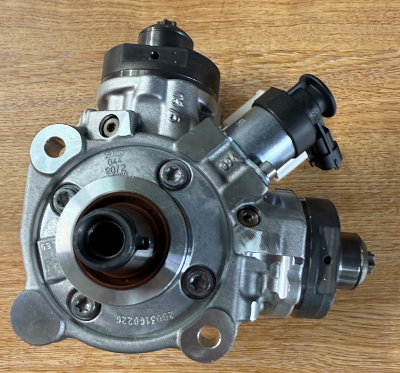 LR125511 - Fuel Injection Pump - 3.0 Diesel AJ20D6 - Range Rover, Range Rover Sport, Discovery 5, Range Rover Velar, Land Rover Defender 2020 - SPECIAL OFFER WHILE STOCKS LAST Image 3