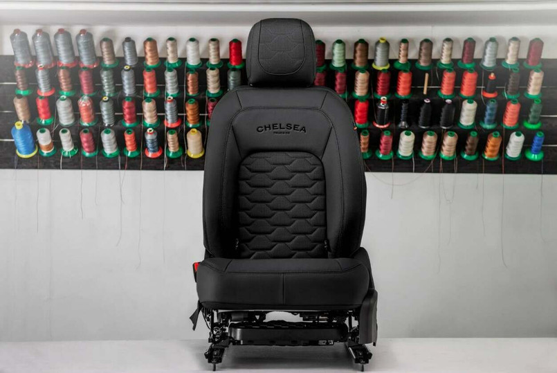 LRDEF110CSLI2 - Comfort Leather Front and Rear Seat Set - Defender 110 2020 - Clam Shell Design - Chelsea Truck Company Image 2