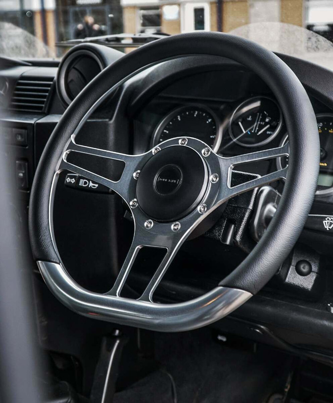 BEDROCKBUNDLE - Bedrock Aluminium and Leather Steering Wheel from Exmoor Trim for Land Rover Defender and Series IN STOCK FOR INSTANT DISPATCH Image 9