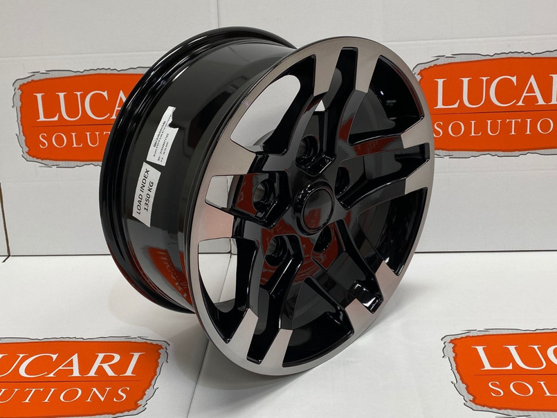 DUALXTR1 - Dual Finish XTR1 Alloy Wheel 18x8 ET10 by Lucari - Land Rover Defender 90 and 110 Image 6