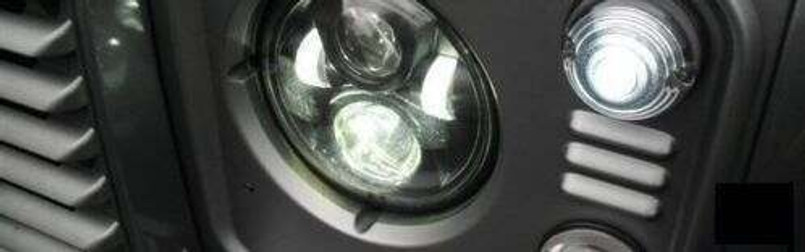 MD-J001 - Pair of Black LED Headlights - Right Hand Drive - Land Rover Defender - 1983-2016 Image 2