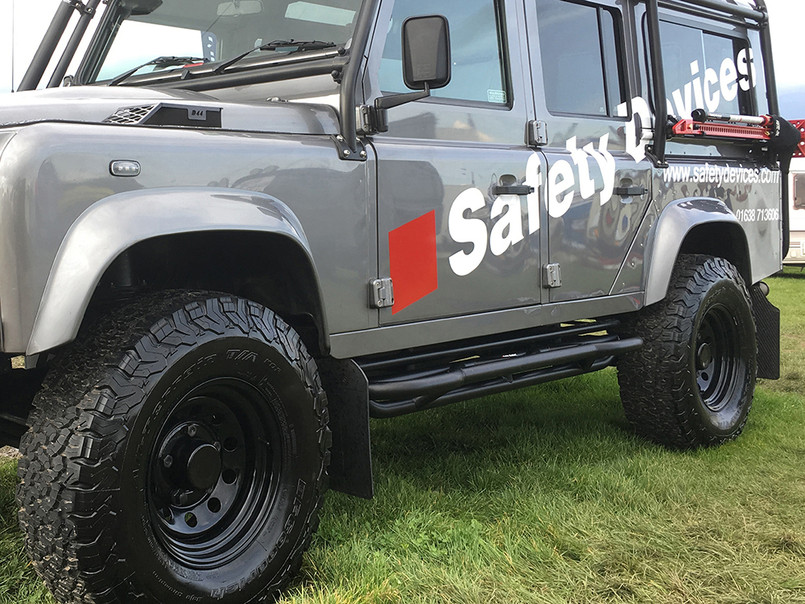 DA3807 - Safety Devices Tubular Side Step/Rock Slider - Land Rover Defender - 110 Station Wagon - 2007 - 2016 Image 4
