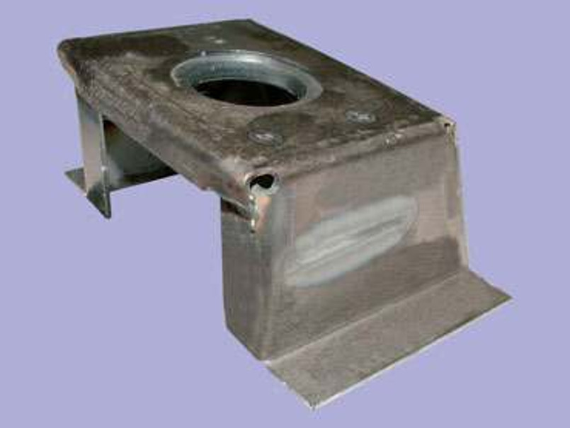 DA4519 - Rear Body Mount for Discovery 1 Image 1
