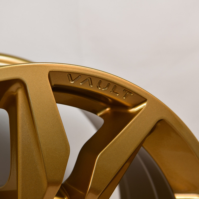 D-478002 - Vault Alloy Wheel - Gold - Land Rover 1993-2016 with Disc Brakes Image 2