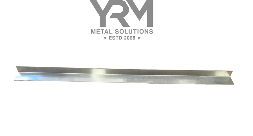 YRM479 - Rear Tub Bulkhead to Floor Angle - Land Rover Defender Double Cab - by YRM Image 1