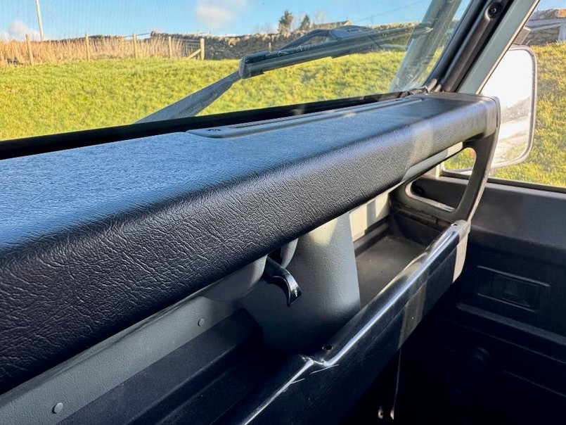 MUD-0117 - Pad - Facia Crash Assembly - Dashboard Top Rail - Land Rover Defender 1983-2006 - by Mud UK Image 6