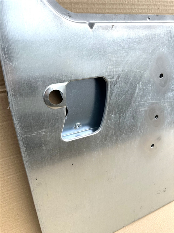 LR075816 - Land Rover Defender Rear Door - 2002 Onwards - Galvanised - Fits All Vehicles from 2002 Image 2