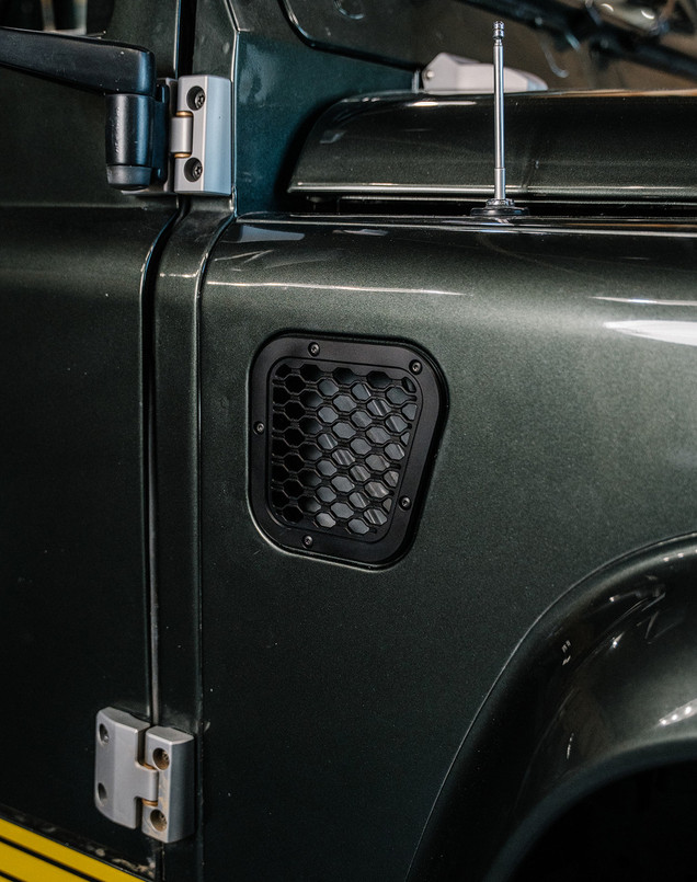 EXT014-167 - Billet Aluminium Wing Side Vent - Right Side - Black - from Exmoor Trim Image 2
